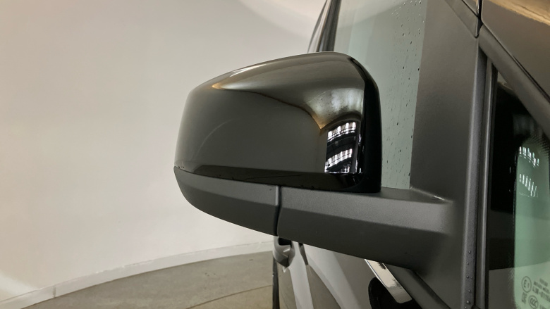 Volkswagen Caddy Cargo C20 Diesel 2.0 TDI 122PS Commerce Pro Van DSG [Tech Pack]